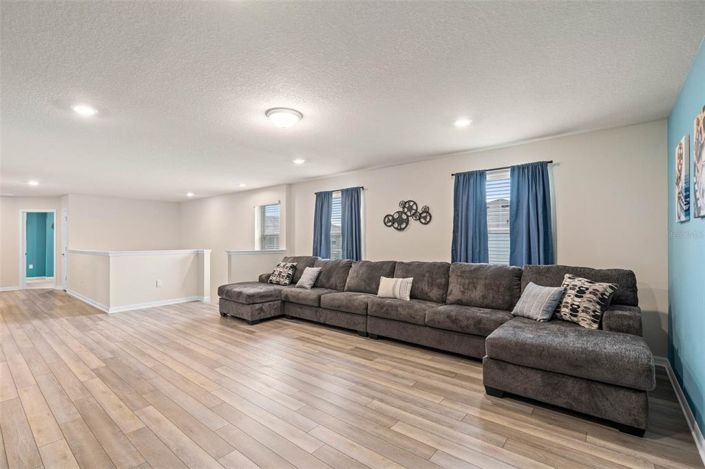 Image No.24-7 Bed Property for sale