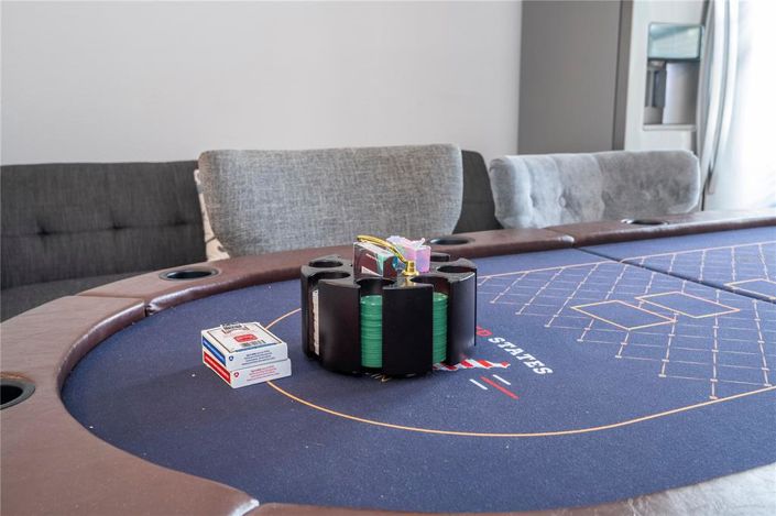 Image No.14-7 Bed Property for sale