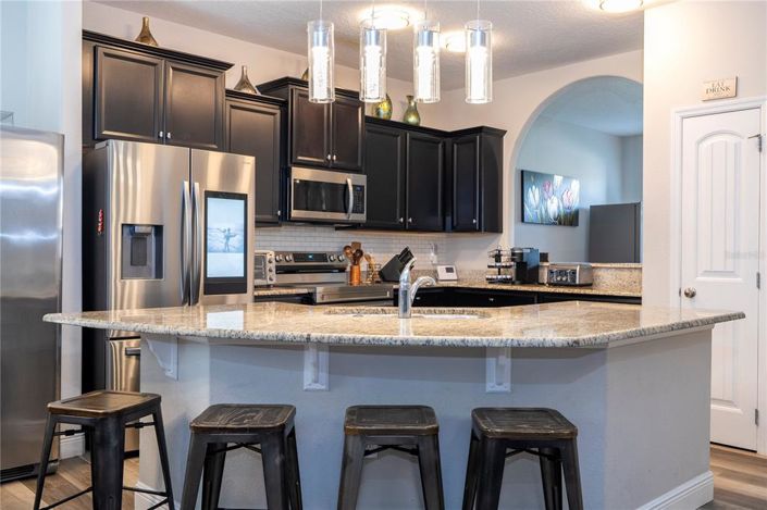 Image No.19-7 Bed Property for sale