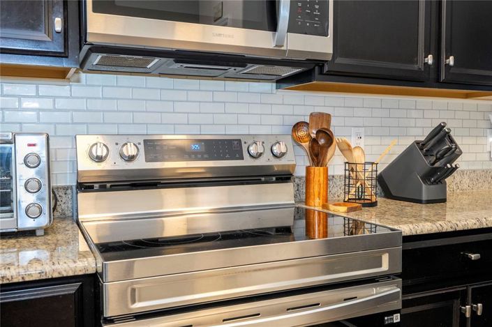 Image No.21-7 Bed Property for sale