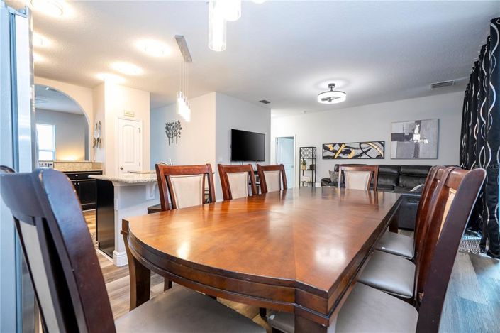 Image No.23-7 Bed Property for sale