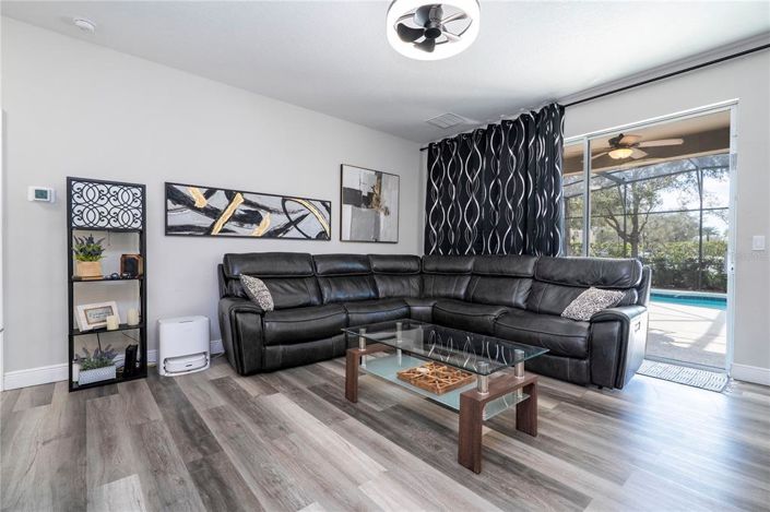 Image No.26-7 Bed Property for sale