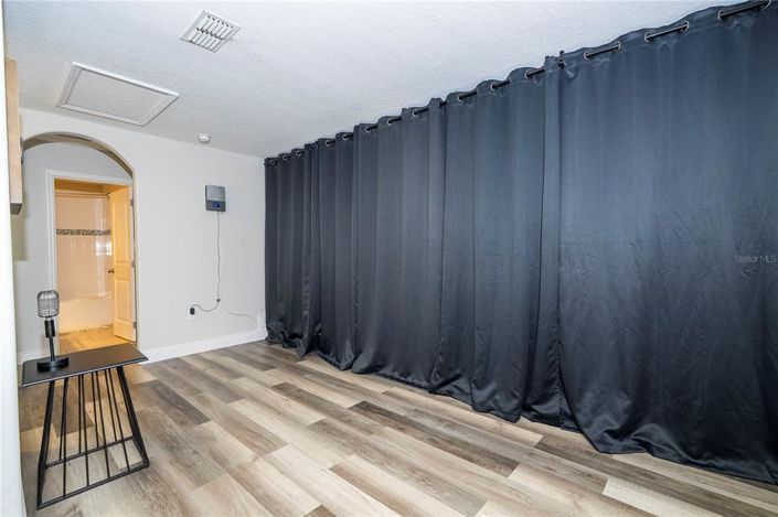 Image No.47-7 Bed Property for sale