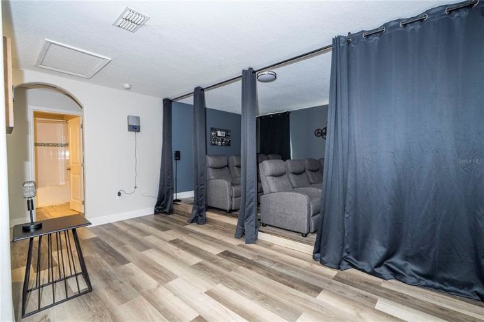 Image No.48-7 Bed Property for sale