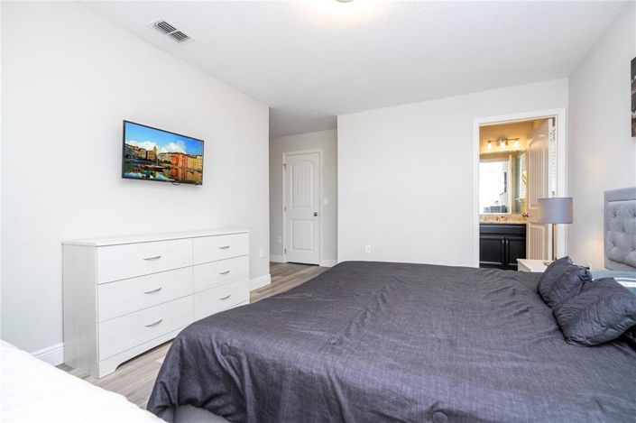 Image No.57-7 Bed Property for sale