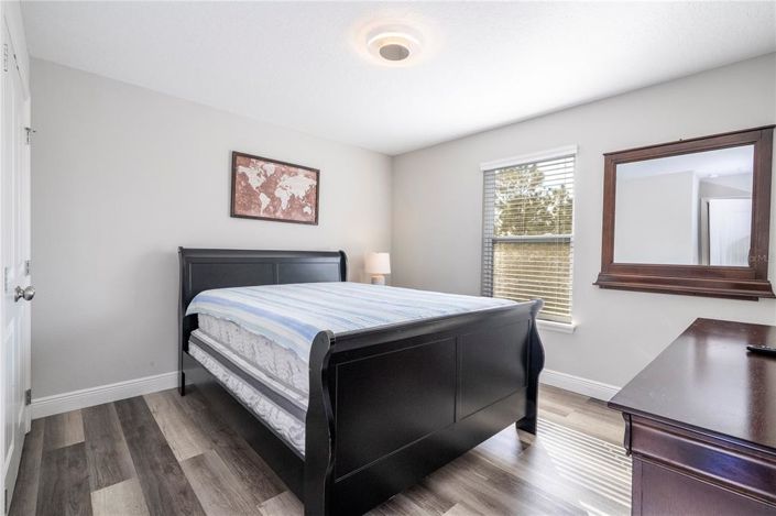 Image No.63-7 Bed Property for sale