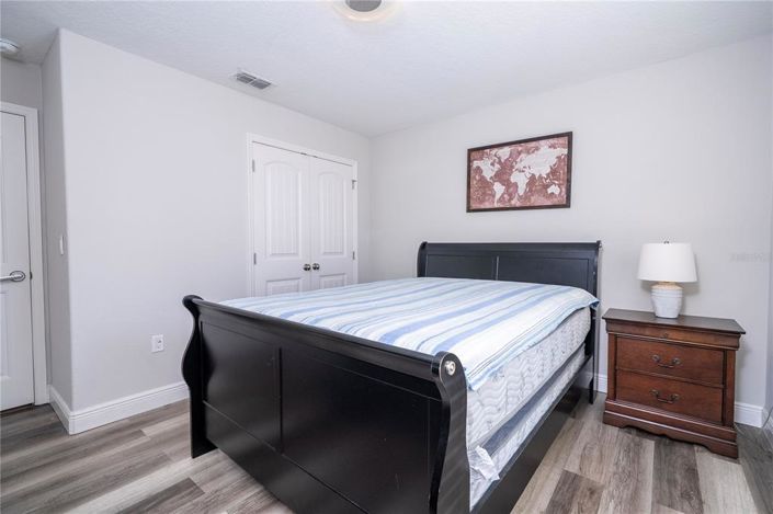 Image No.64-7 Bed Property for sale