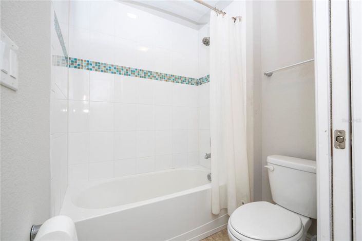 Image No.68-7 Bed Property for sale