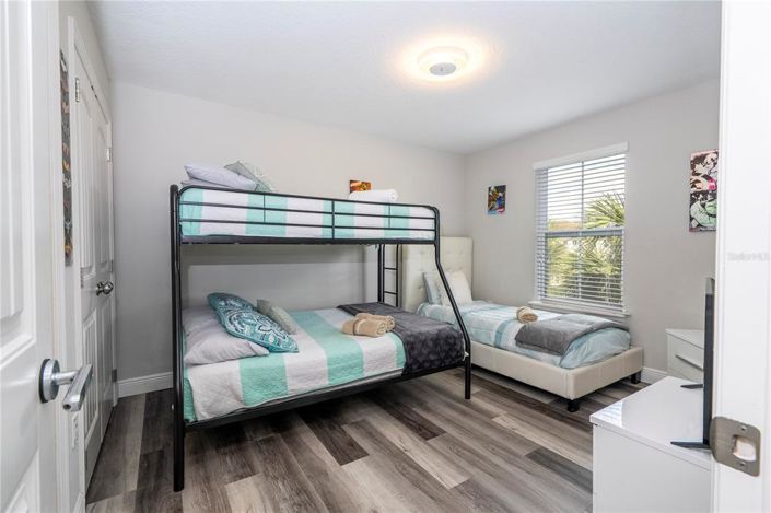 Image No.73-7 Bed Property for sale