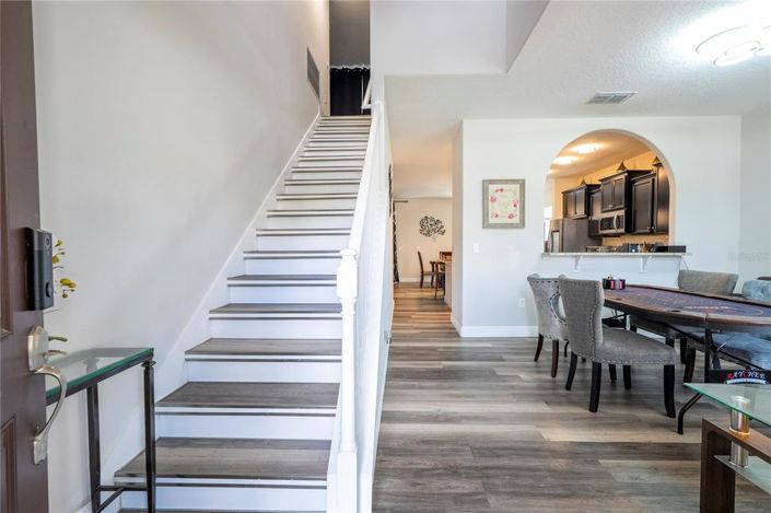 Image No.9-7 Bed Property for sale