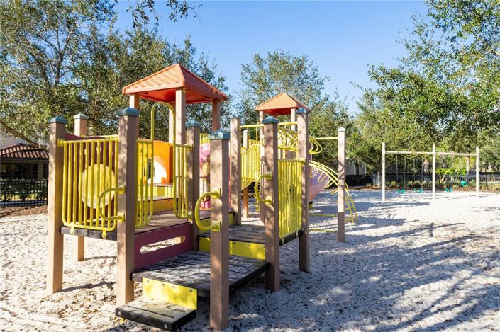 Image No.99-7 Bed Property for sale