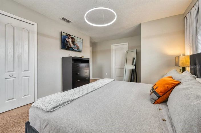 Image No.12-5 Bed Townhouse for sale