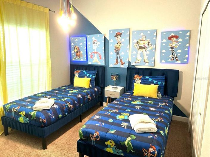 Image No.14-5 Bed Townhouse for sale