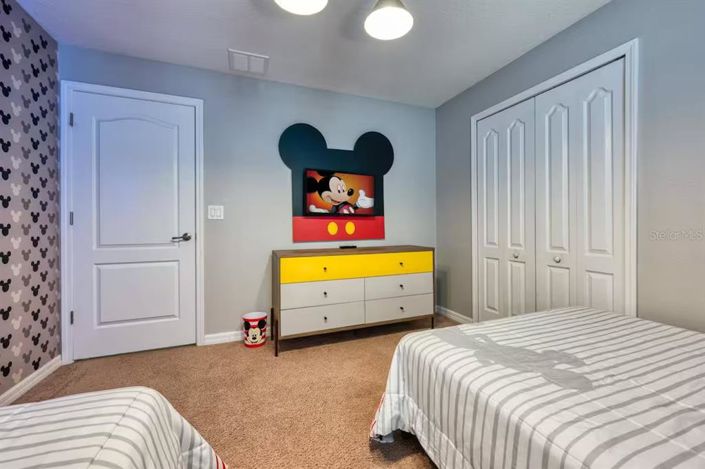 Image No.17-5 Bed Townhouse for sale