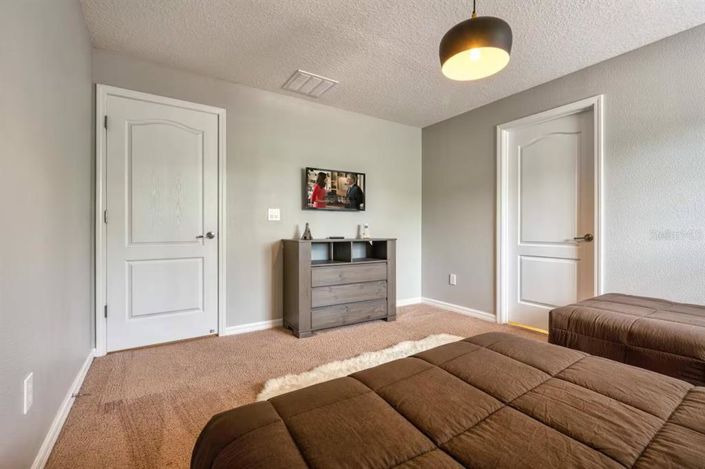 Image No.21-5 Bed Townhouse for sale