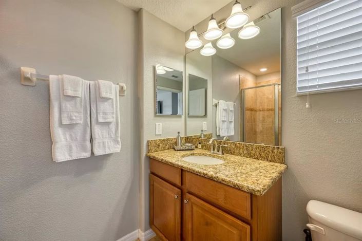 Image No.25-5 Bed Townhouse for sale