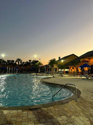 Image No.27-5 Bed Townhouse for sale