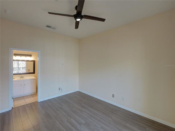 Image No.13-3 Bed Property for sale