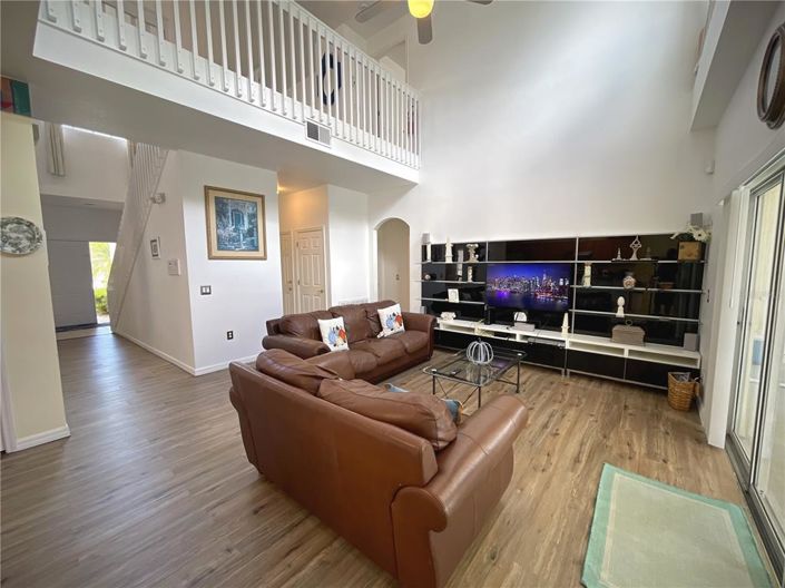 Image No.13-5 Bed Property for sale