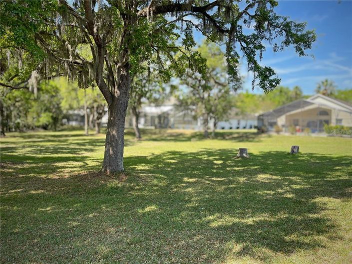 Image No.50-5 Bed Property for sale