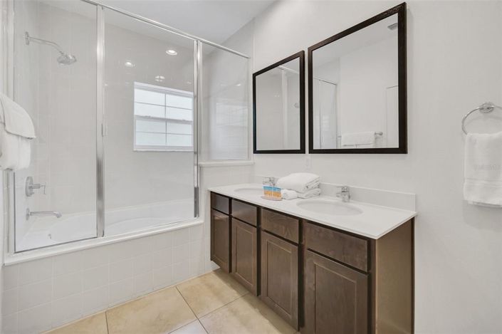 Image No.17-2 Bed Townhouse for sale