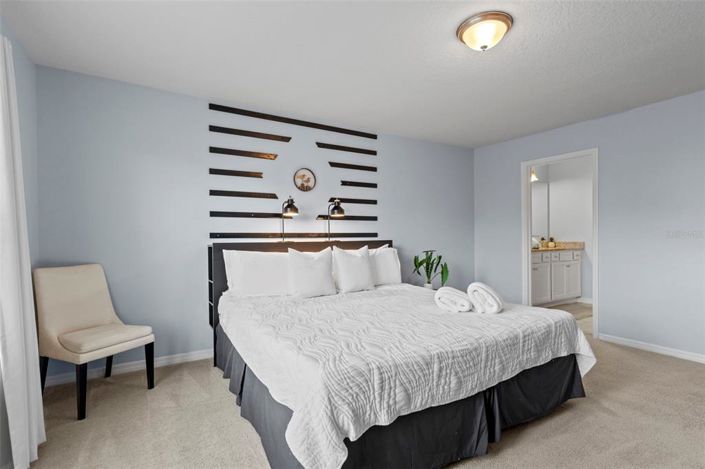 Image No.35-5 Bed Townhouse for sale