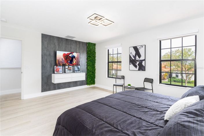 Image No.17-4 Bed Property for sale