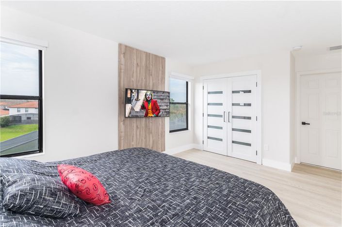 Image No.24-4 Bed Property for sale