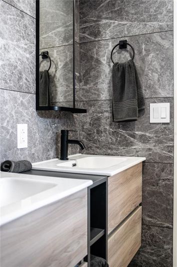 Image No.42-4 Bed Property for sale