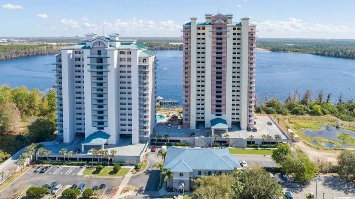 Image No.1-Propriété de 2 chambres à vendre à Orlando