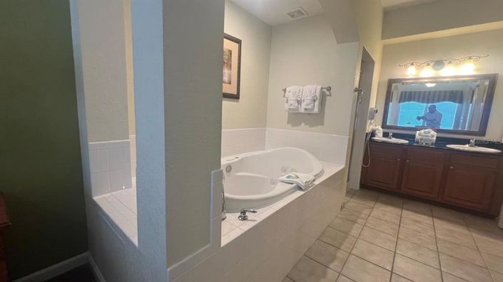 Image No.24-2 Bed Property for sale