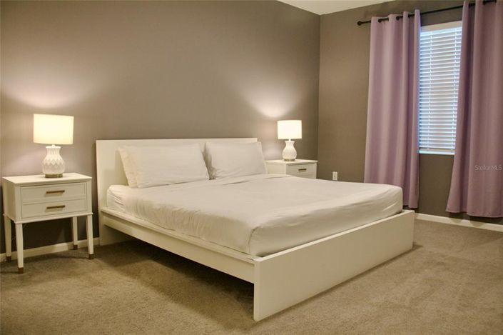 Image No.7-8 Bed Property for sale