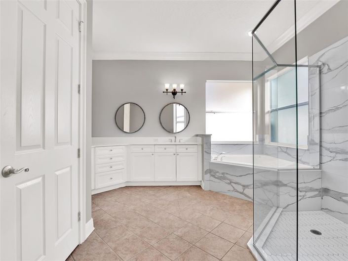 Image No.31-6 Bed Property for sale