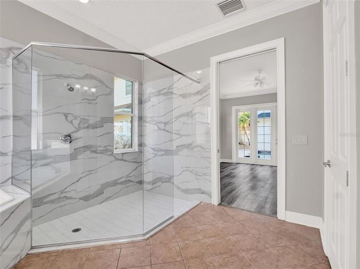 Image No.32-6 Bed Property for sale