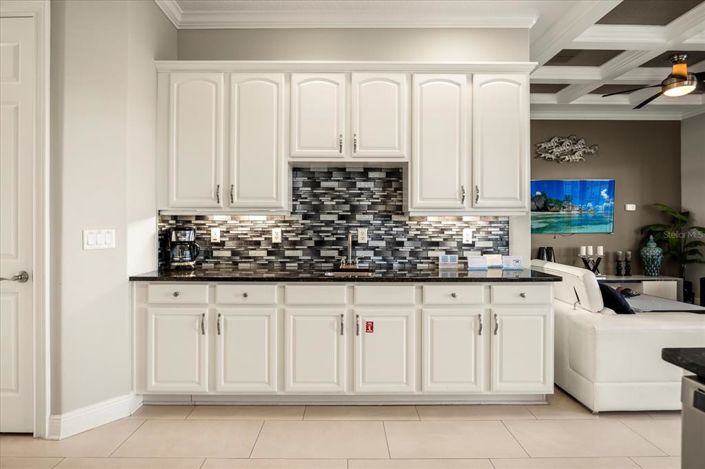 Image No.11-5 Bed Property for sale