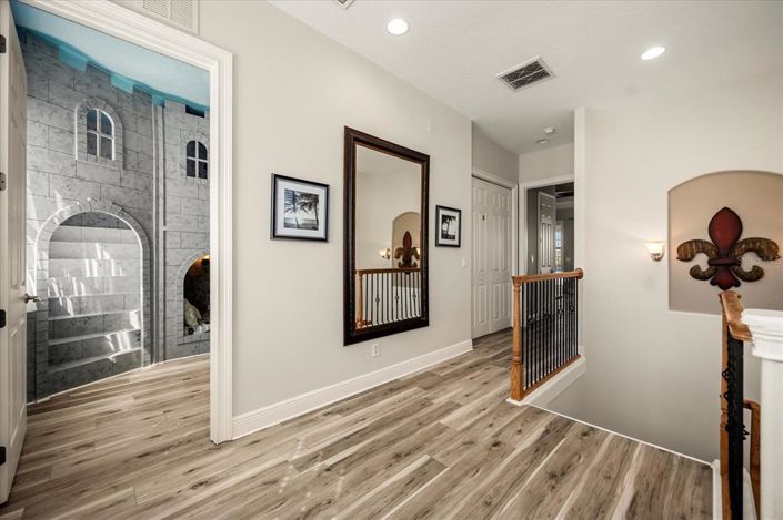 Image No.18-5 Bed Property for sale