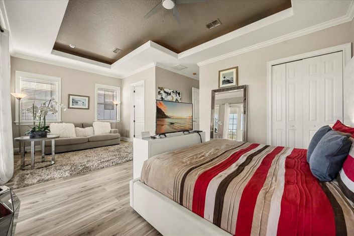 Image No.26-5 Bed Property for sale