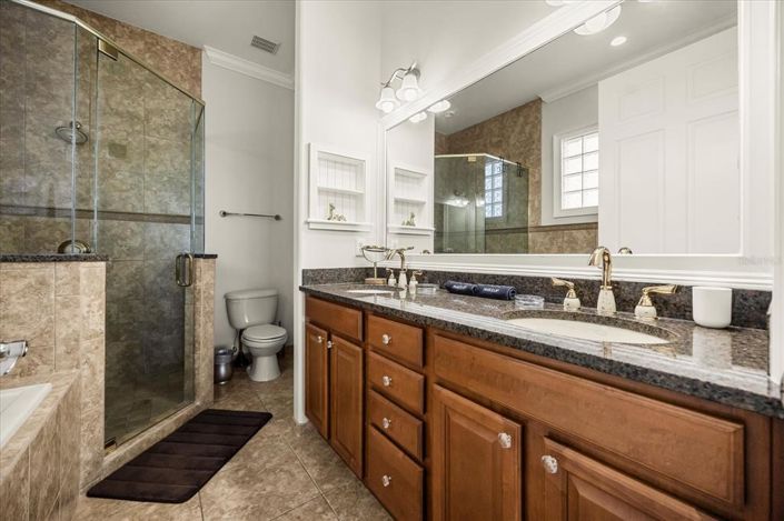 Image No.29-5 Bed Property for sale