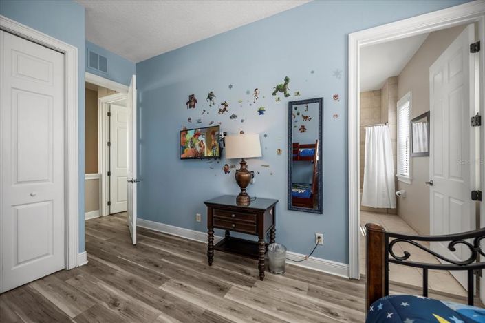 Image No.47-5 Bed Property for sale