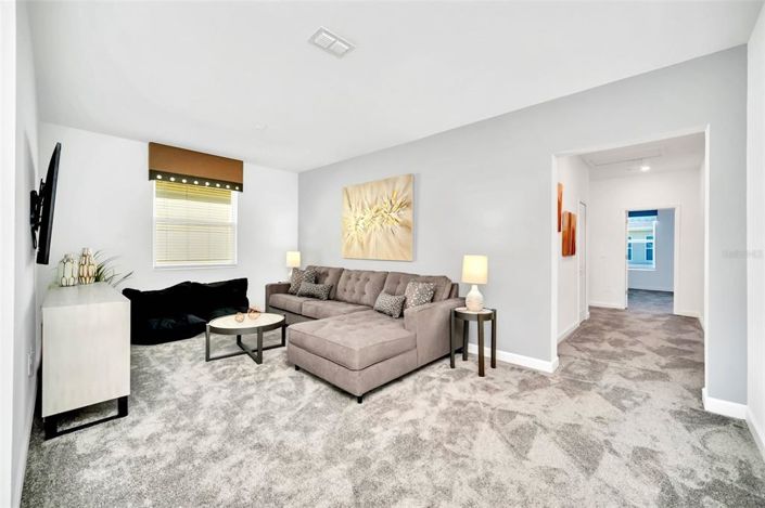 Image No.9-6 Bed Property for sale