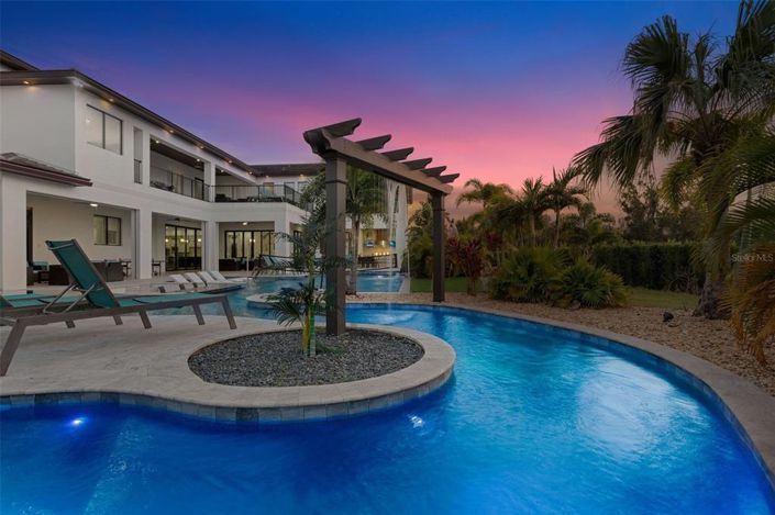 Image No.3-Propriété de 16 chambres à vendre à Reunion