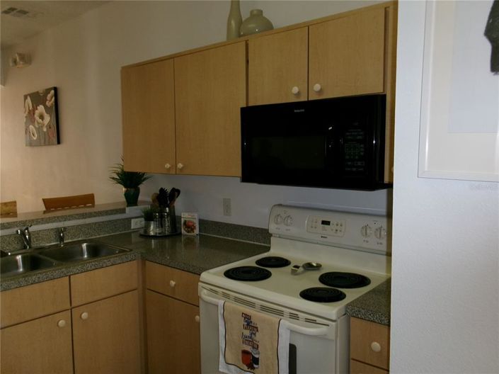 Image No.23-3 Bed Townhouse for sale