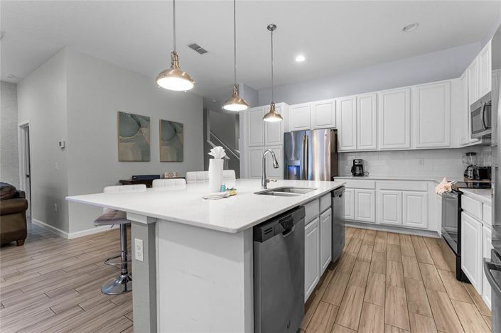 Image No.12-12 Bed Property for sale