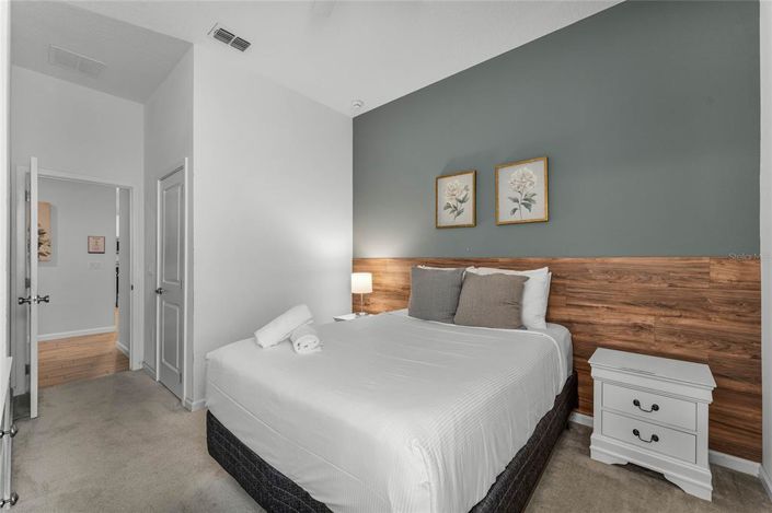 Image No.24-12 Bed Property for sale