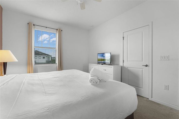 Image No.27-12 Bed Property for sale