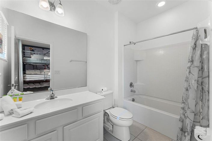 Image No.44-12 Bed Property for sale