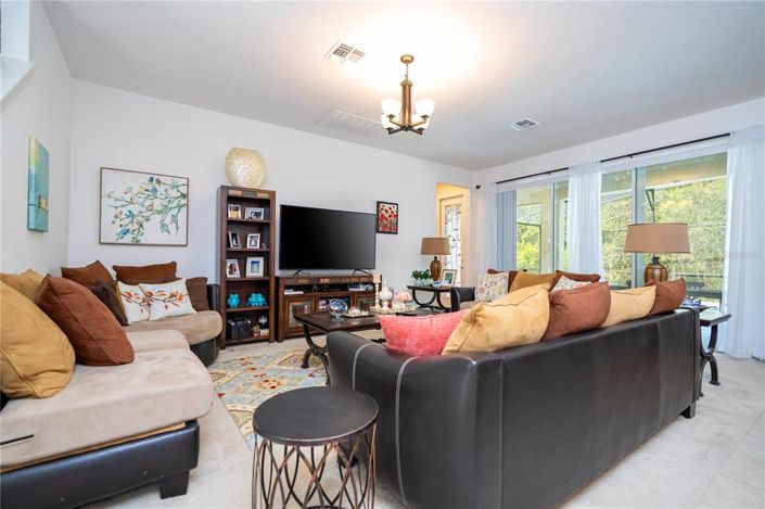 Image No.42-5 Bed Property for sale