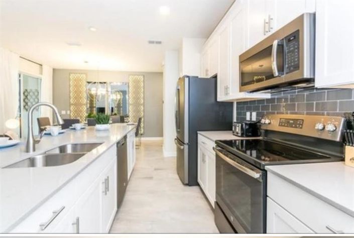 Image No.4-4 Bed Townhouse for sale