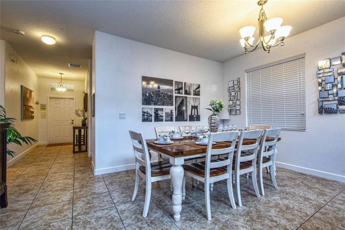 Image No.4-Propriété de 5 chambres à vendre à Kissimmee