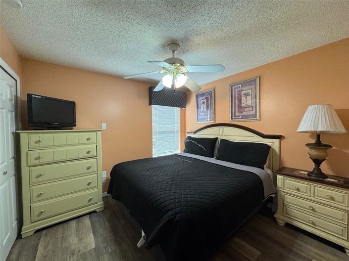 Image No.13-8 Bed Property for sale